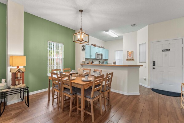 Townhome, Multiple Beds, Patio, Garden View (Magic Getaway) | Dining
