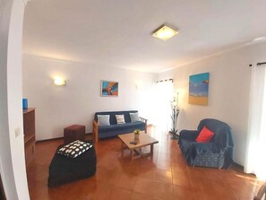 Casa, 3 camere da letto | Area soggiorno | TV LCD 32 pollici con canali satellitari