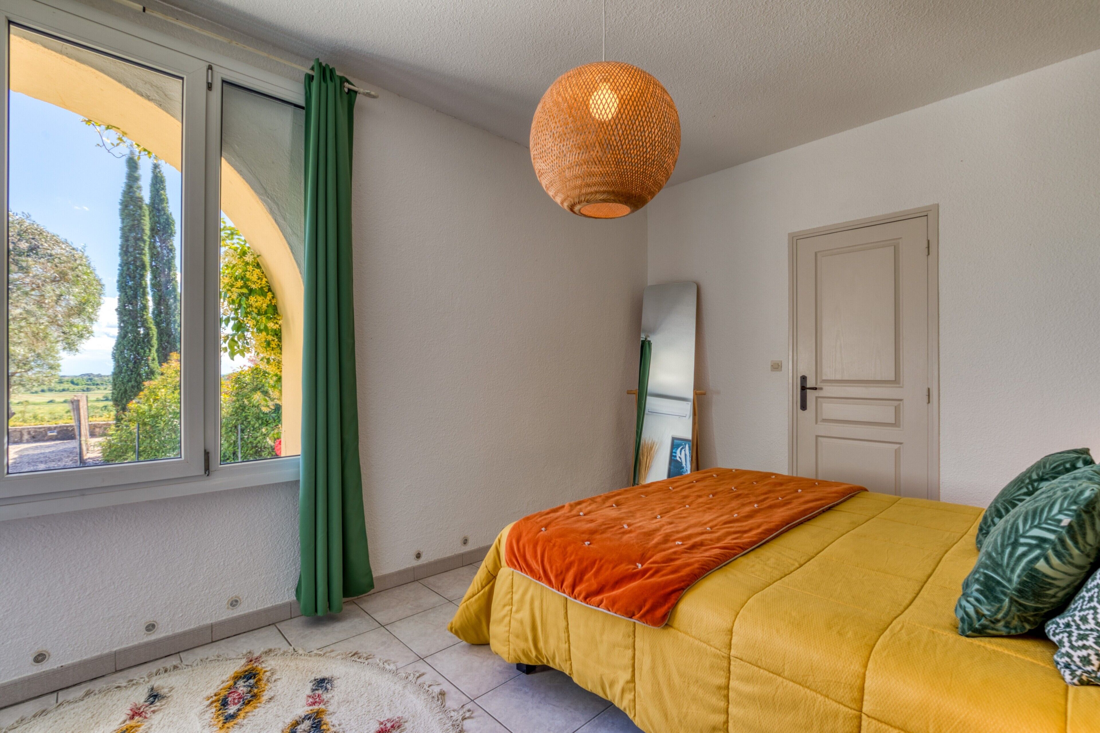 4 chambres, fer et planche à repasser, Wi-Fi, literie fournie