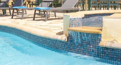 Holiday Home 'Les Flamants' with Sea View, Wi-Fi and Air Conditioning