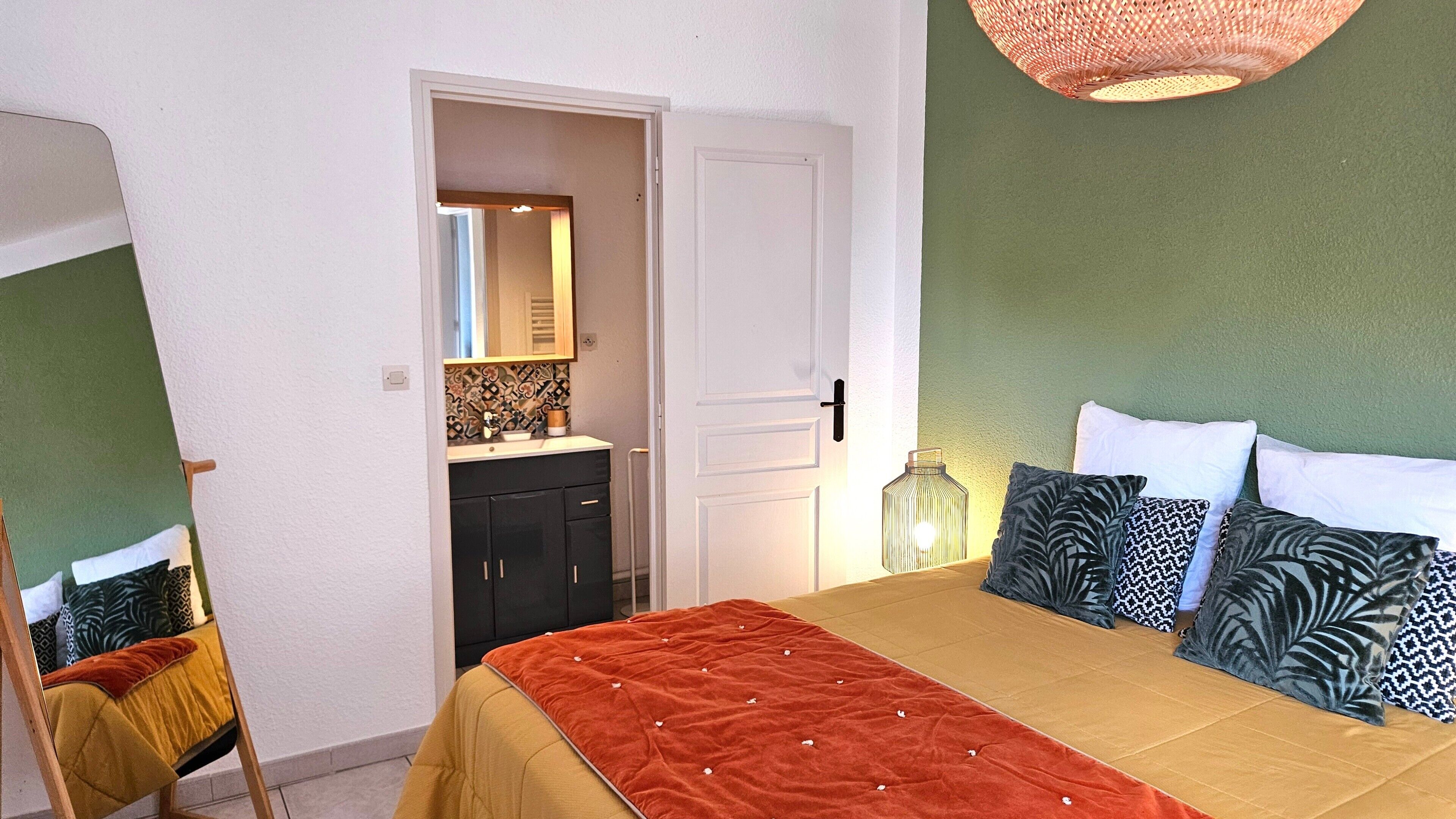 4 sovrum, strykjärn/strykbräda, wi-fi och sängkläder