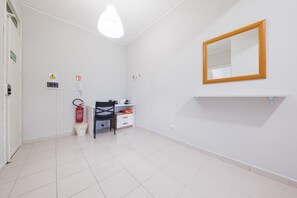 Interior - Room 'Alicudi' with Sea View, Wi-Fi and Air Conditioning (Pace del Mela)