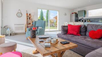 TV, DVD player, table tennis