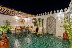 Outdoor dining - PRIVATE RIAD DAR TOURIA (Marrakesh)