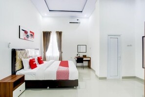 Room - Hotel O Sukarame Near Imanuel Hospital Way Halim Formerly Hotel Griya Bawean (Sukarame)