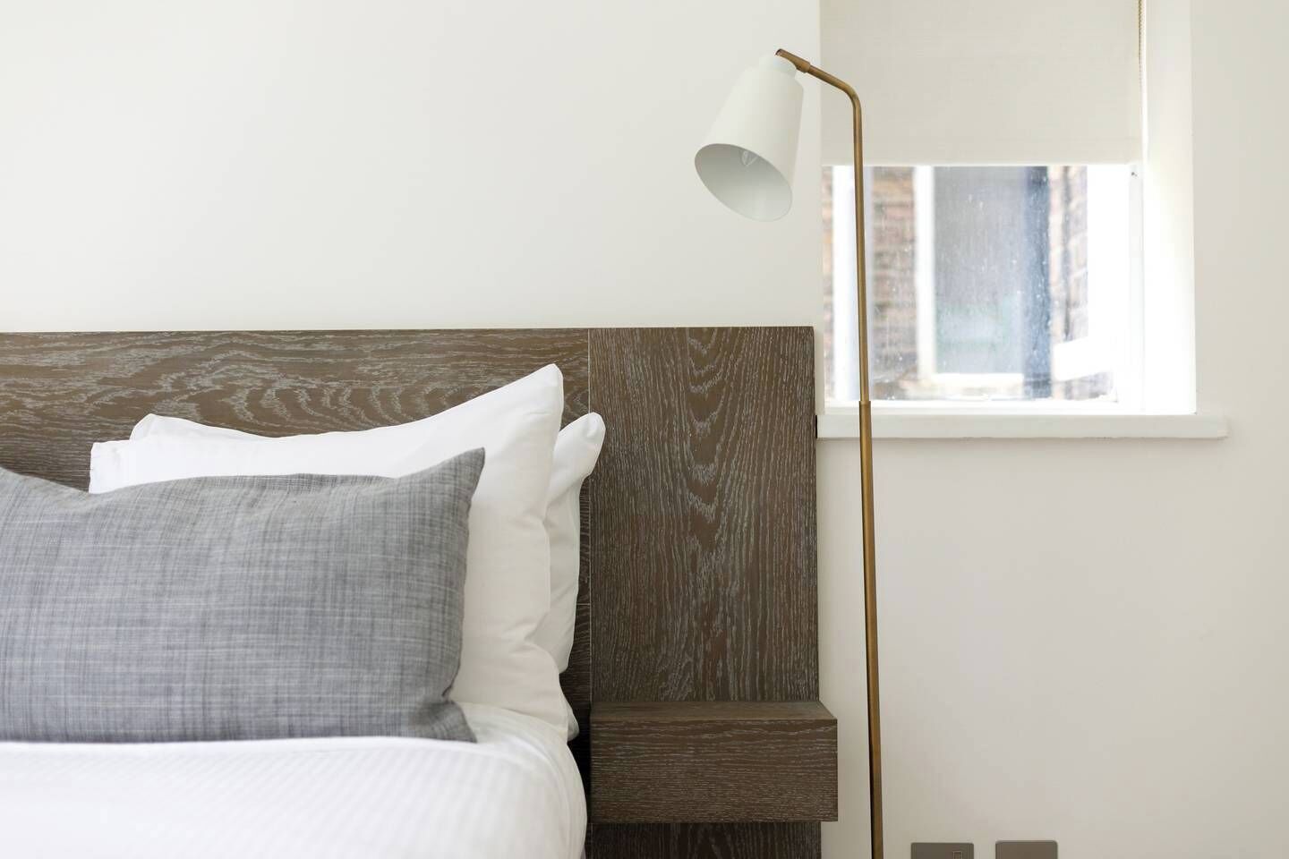 2 chambres, bureau, fer et planche à repasser, draps fournis