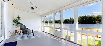 Scenic Lakefront Home - Family, Pets Friendly, Close to Robins AFB