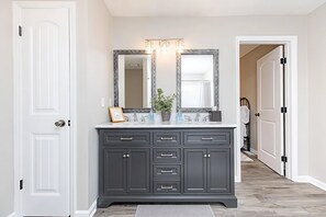 Interior - Scenic Lakefront Home - Family, Pets Friendly, Close to Robins AFB (Warner Robins)