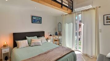 1 bedroom, desk, travel crib, free WiFi