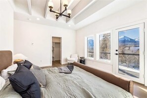 4 Schlafzimmer, Bügeleisen/Bügelbrett, WLAN, Bettwäsche