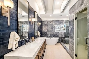 Een douche, een haardroger