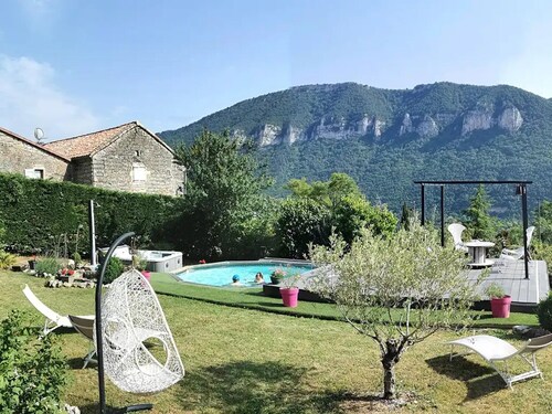 Guest Rooms - Castle with Shared Pool