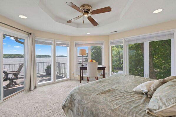 4 chambres, bureau, accès au Wi-Fi (inclus), literie fournie