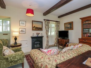 Living area - The Gameskeepers Cottage (Grange-over-Sands)
