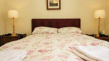 Cottage | 1 bedroom, WiFi (free), individually decorated, individually furnished
