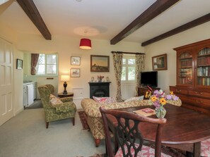 Living area - The Gameskeepers Cottage (Grange-over-Sands)