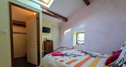 Bed and Breakfast 'Chambres D'hôtes - Endurme' mit Bergblick, WLAN und Klimaanlage