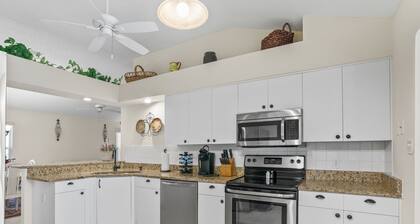 2/2 Biscayne Model w/ Golfcart