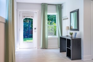 Interior - 2617 Caladium Drive NE, Atlanta (Atlanta)