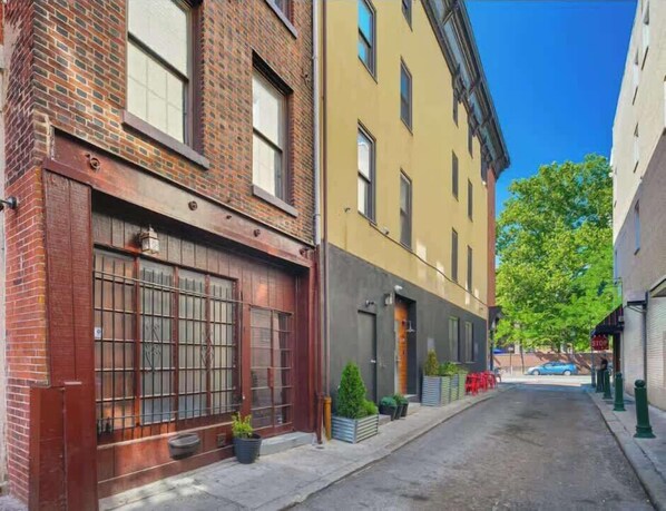 Exterior - Cozy Studio Retreat in Philadelphia (Philadelphia)