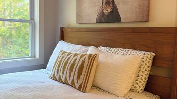 4 bedrooms, internet, bed sheets