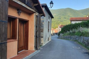 Exterior detail - Charming accommodation in a mountain village (Esbareich)