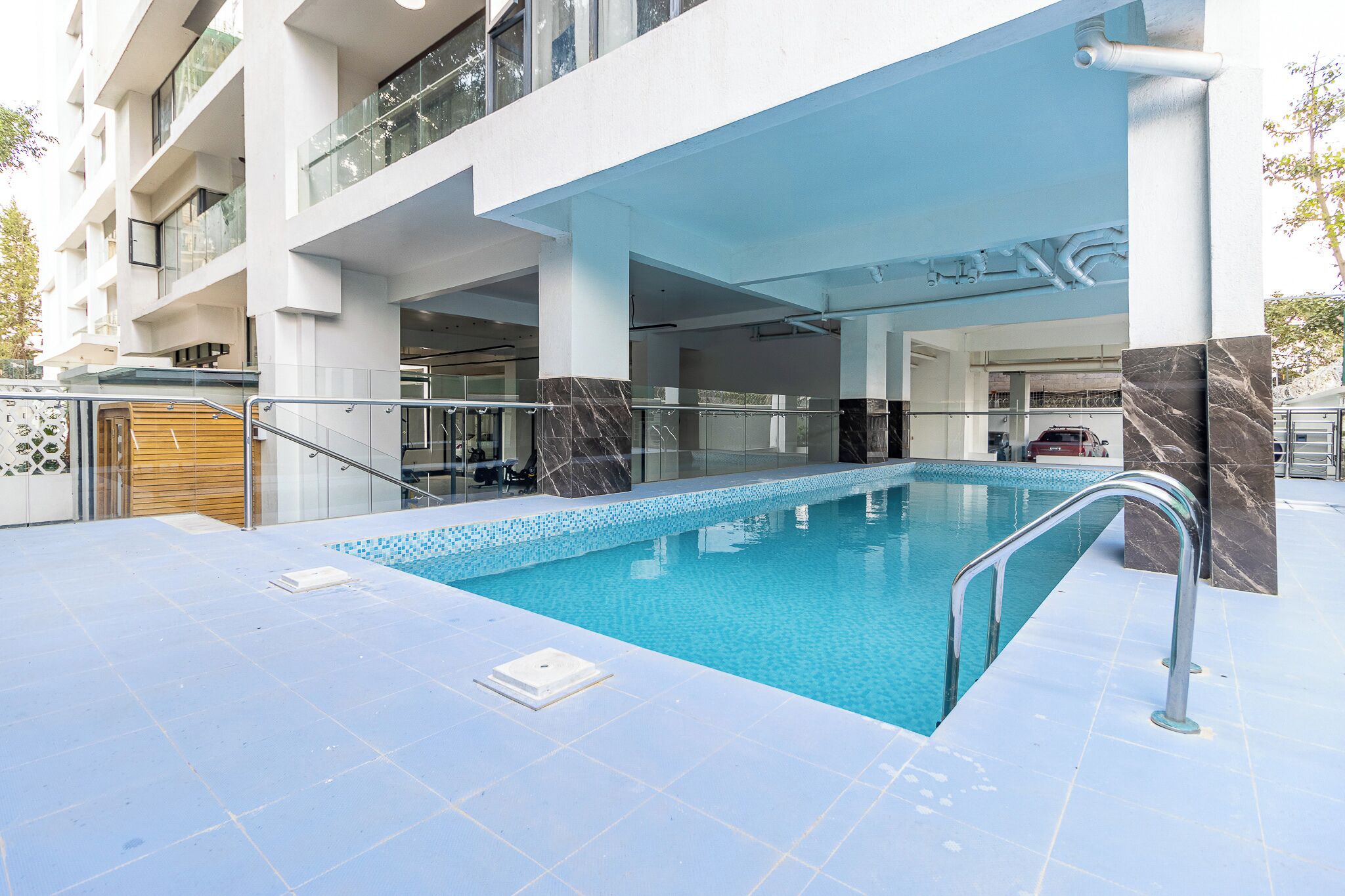 Outdoor pool, a heated pool