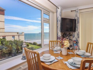 Dining - Beachside (Paignton)