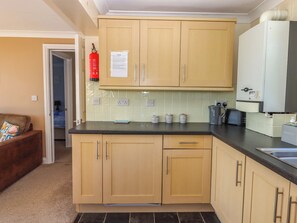 Dishwasher, cookware/dishes/utensils - Beachside (Paignton)