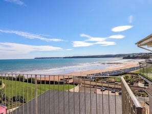Beach nearby - Beachside (Paignton)