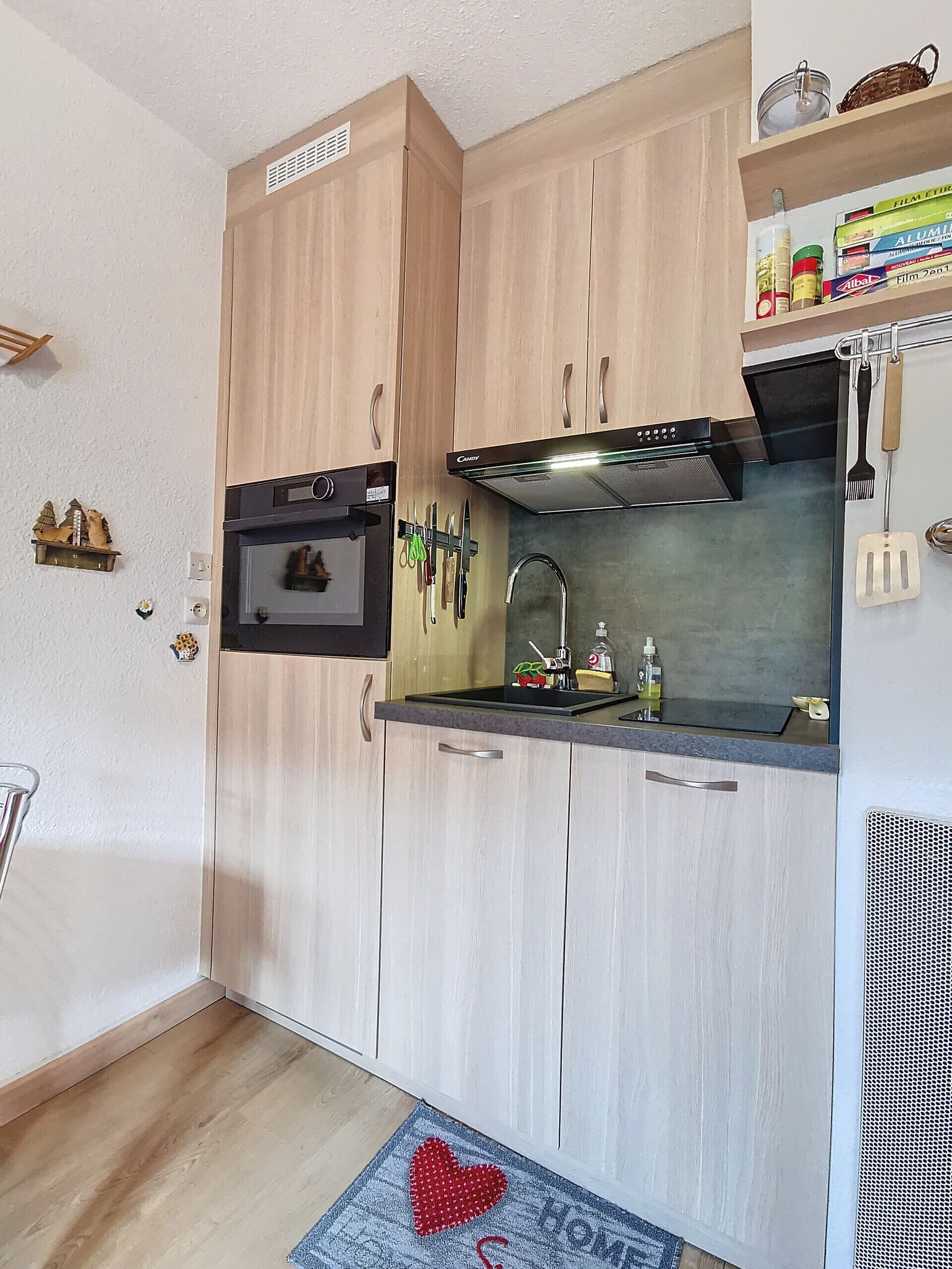 Frigorifero, microonde, forno, lavastoviglie