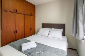 Apartamento básico | 2 quartos, Wi-Fi de cortesia