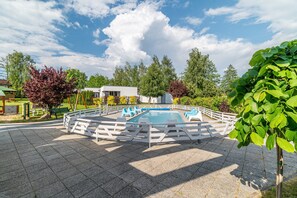 Hus | Pool | Utomhuspool