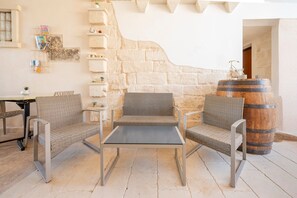 Interior - Apartment 'La Dimora Di Marco - Notte Stellata' with Shared Terrace, Wi-Fi & Air Conditioning (Melendugno)