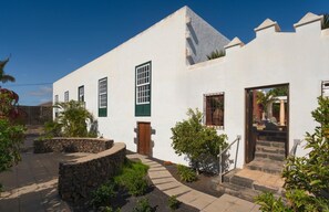 Exterior - Vacation Villa 'Finca De Musica' with Sea View, Private Pool and Wi-Fi (Mácher)