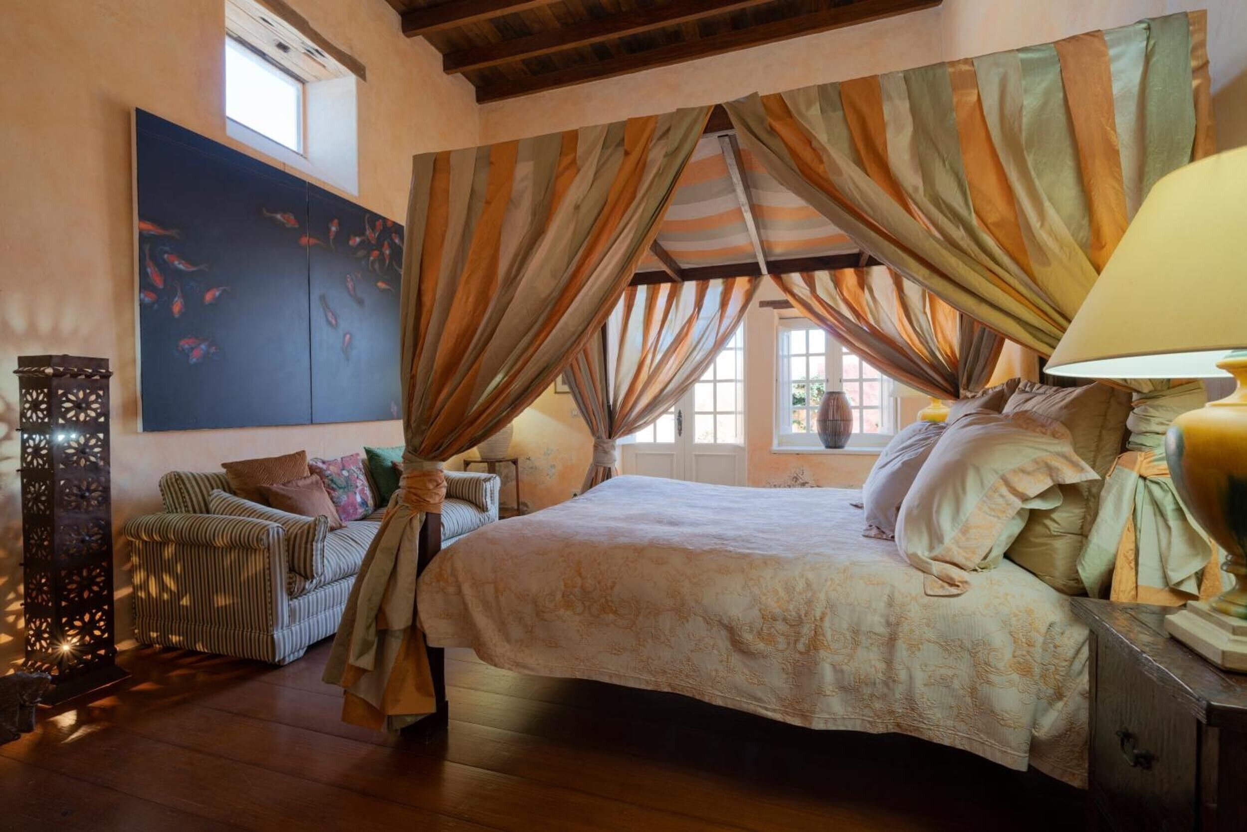 4 chambres, fer et planche à repasser, Wi-Fi, draps fournis