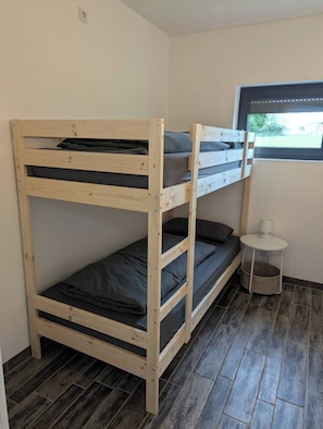 2 bedrooms, desk, iron/ironing board, travel crib