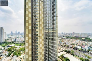 Deluxe Apartment, 2 Bedrooms, City View - The Landmark Residence Of Central City (Ho Chi Minh)