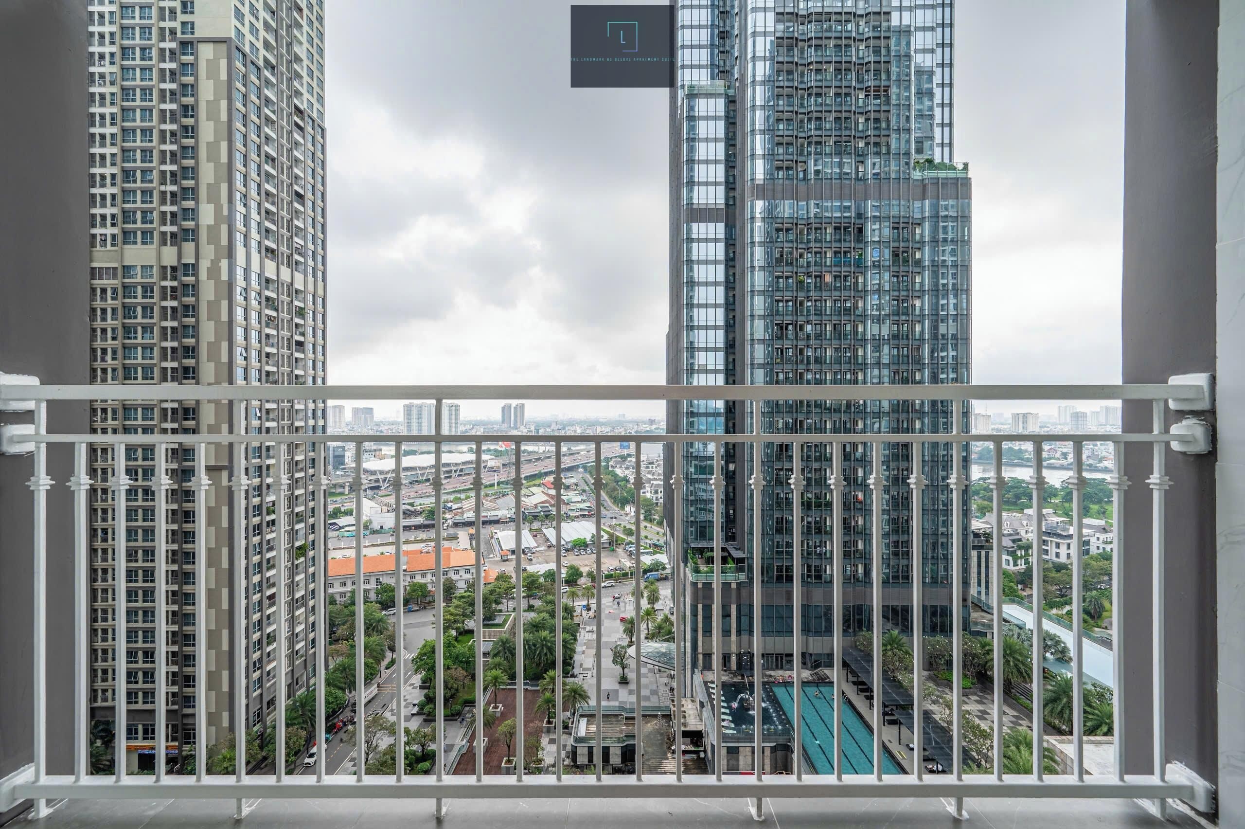 Luxury Apartment, 3 Bedrooms, Balcony, City View | Minibar, desk, blackout drapes, iron/ironing board