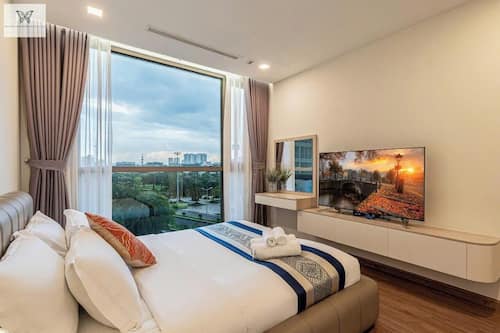 Luxury Apartment, 4 Bedrooms, City View, Tower | Minibar, desk, blackout drapes, iron/ironing board