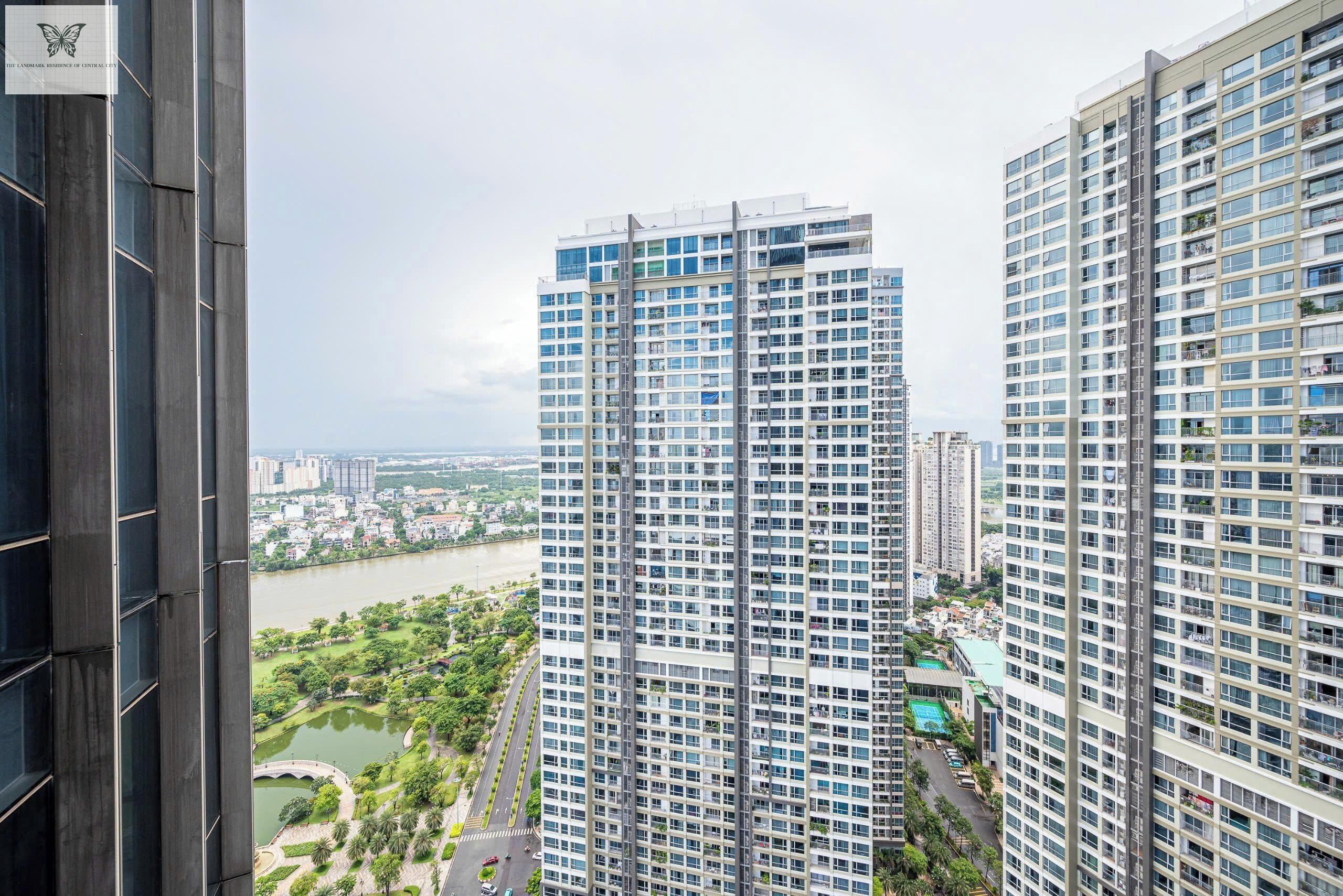 Luxury Apartment, 3 Bedrooms, Balcony, City View | Minibar, desk, blackout curtains, iron/ironing board