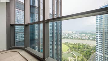 ラグジュアリー アパートメント 3 ベッドルーム バルコニー シティビュー | バルコニー