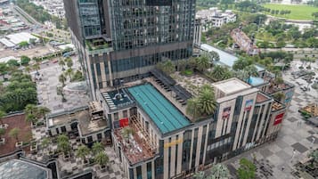 Luxury Apartment, 3 Bedrooms, Balcony, City View