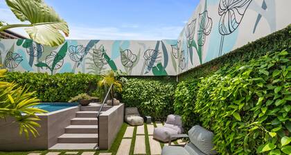 Adults Exclusively Bar Oceanpark Beach