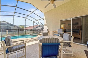 ハウス ベッド (複数台) プールアクセス プールビュー (Magical Family Getaway) | 部屋からの景観