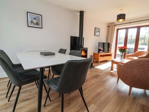 Dining - Butterfly Days (Bideford)