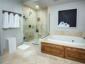 Hair dryer, towels - (Bachelor Gulch)