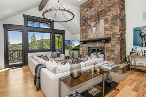 Téléviseur connecté, foyer