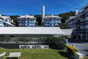 Exterior - Apartment with balcony and barbecue - Praia Brava, Floripa (Florianópolis)