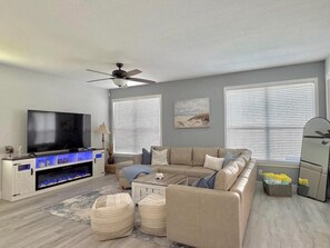TV, table tennis - Magical Orlando Disney Family Villa (Davenport)